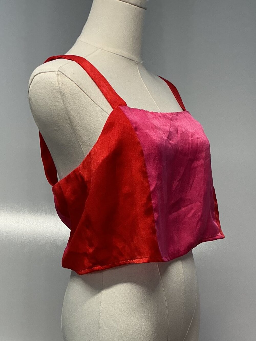 Petal & Pup Lulu M Red Pink Two Piece Maxi Skirt Set Colorblock High Low - Picture 3 of 15
